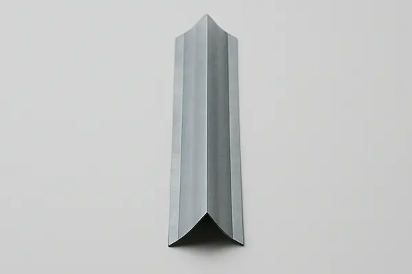 konkovaya-planka-dlya-metallicheskogo-zabora.webp